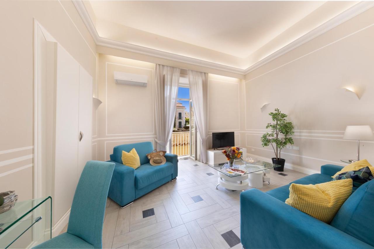 Yourhome - Royal Blue Suite Sorrento Esterno foto